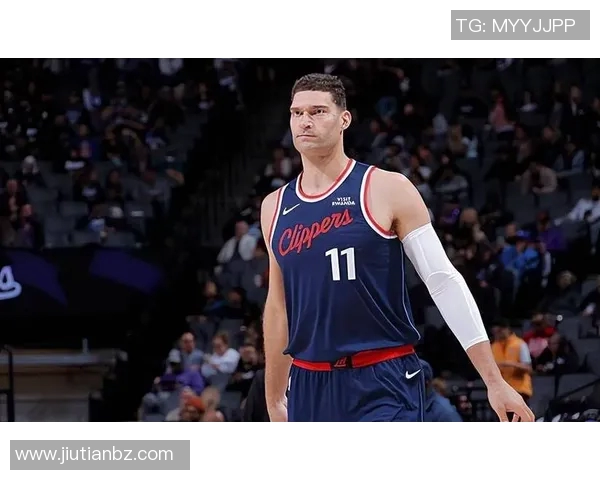 布鲁克洛佩斯:从篮球新星到NBA顶尖中锋的辉煌旅程